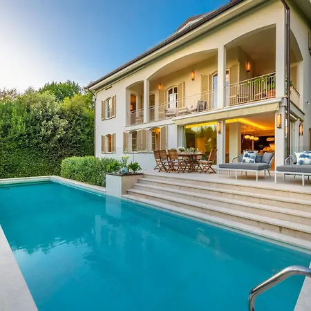 Modern In Tuscan Countryside Villa *