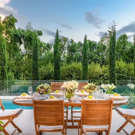 Modern In Tuscan Countryside Villa *