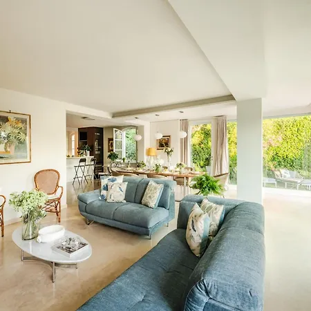 Villa Modern In Tuscan Countryside *