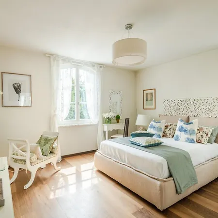 Villa Modern In Tuscan Countryside Lucca